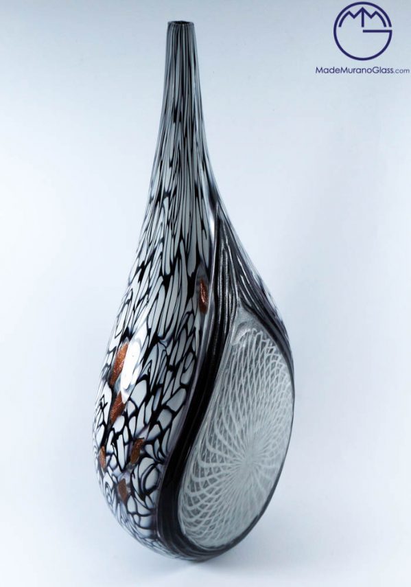 Patricia - Exclusive Venetian Glass Vase Engraved