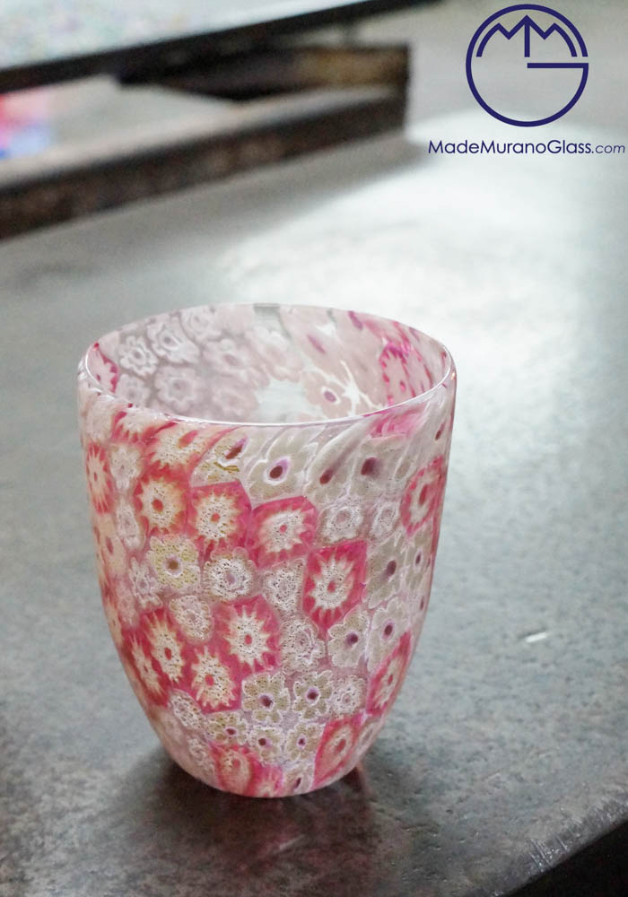 Set Di 2 Bicchieri Murano Vetro Con Murrine Rosa E Bianco - Made Murano  Glass