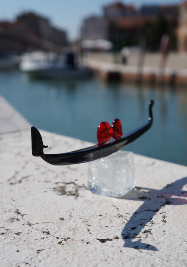Gondola In Vetro Di Murano Con Due Cuori - Made Murano Glass