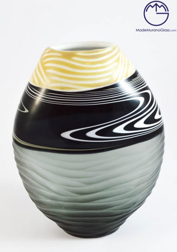 Fryk - Venetian Glass Vase Engraved