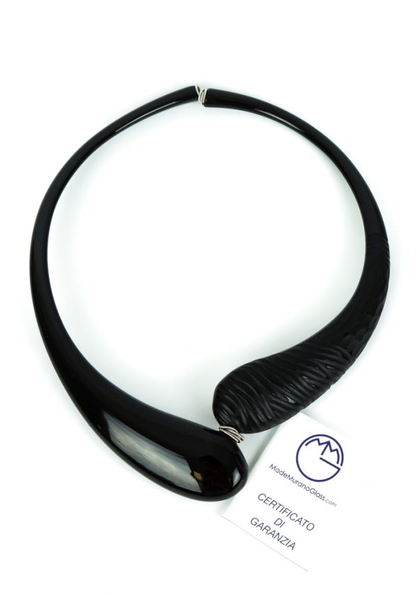 Agatha - Necklace Engraved Black - Made Murano Glass