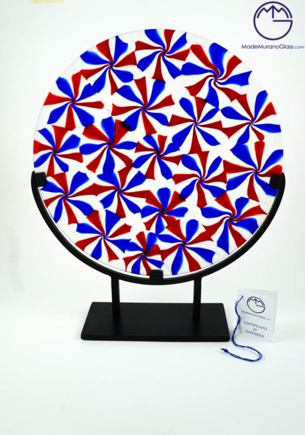 Round Plate In Murano Glass With Red And Blue Disks