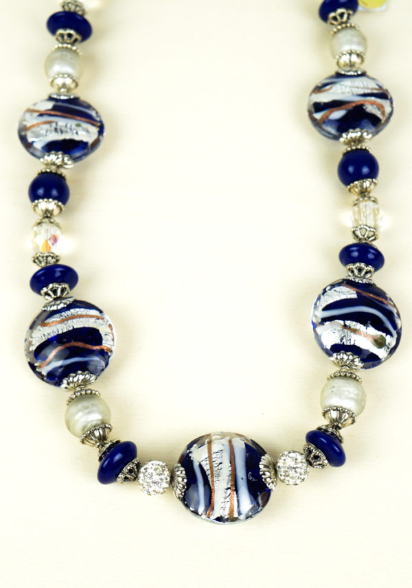 Avalaya Collana Lunga In Vetro Con Perle Blu E Bianche – 84 Cm, Fatte A Mano, Infilabile, Elegante E Femminile