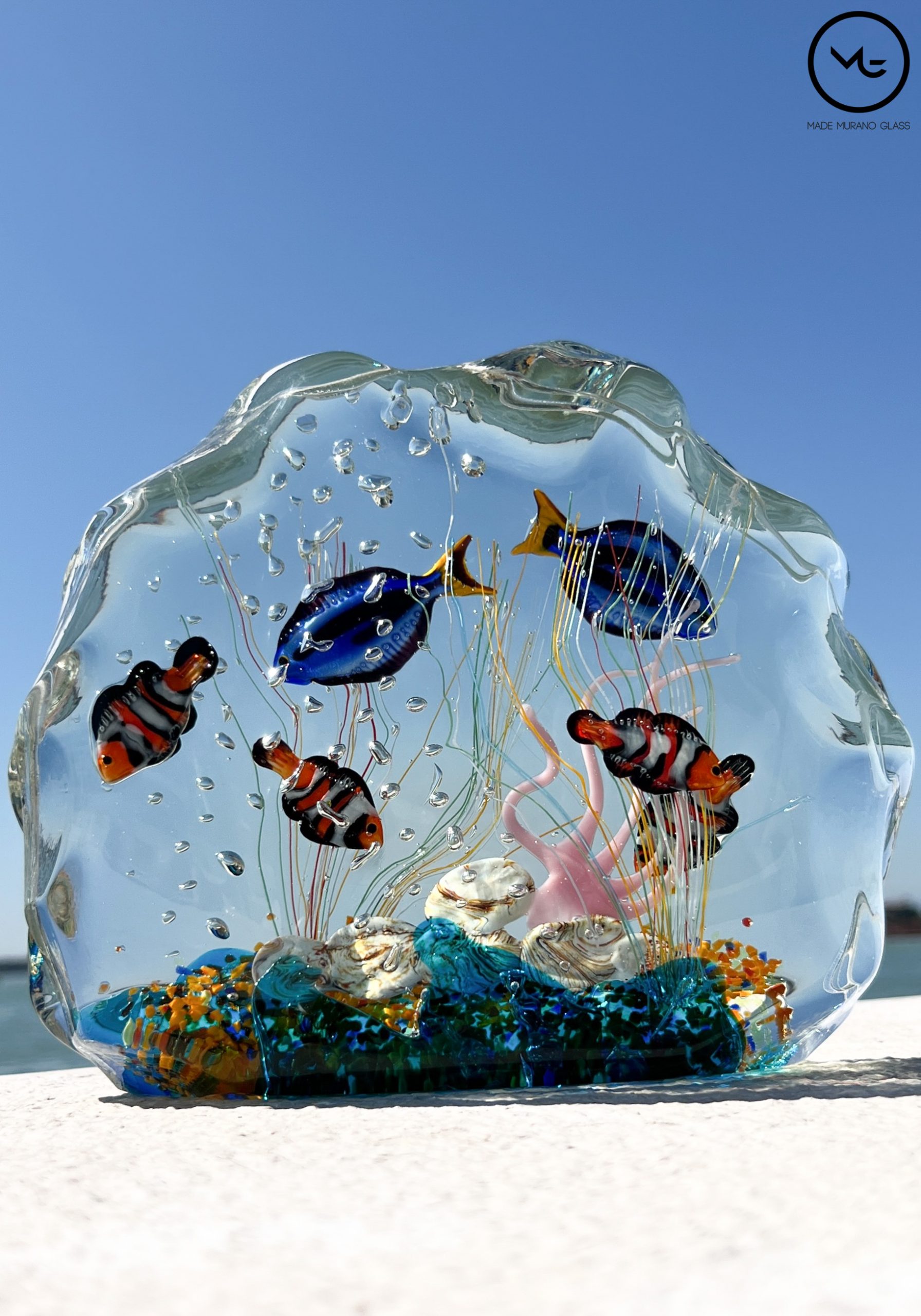 Dory Nemo - Half-Moon Aquarium In Submerged Murano Glass