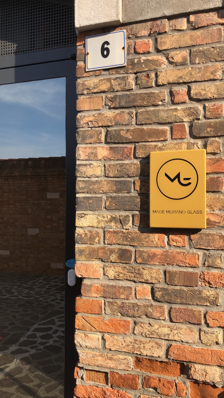 entrata sede made murano glass